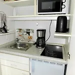 Strandnahes Appartement Ostseescholle Mit Balkon , Parkplatz